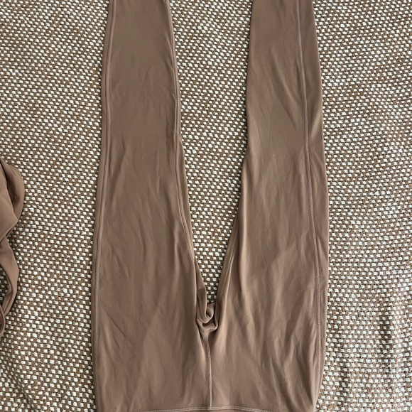 Brown Lululemon Align Athletic Tank and Leggings Set - Picture 5 of 6